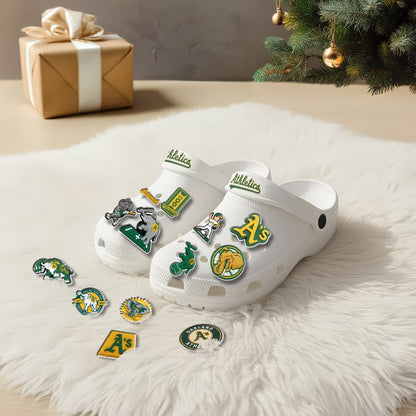 OAK White Clogs 2026 - Charms Gift Set